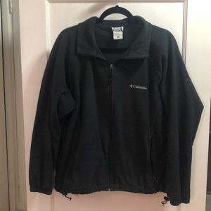 Black Columbia sweatshirt